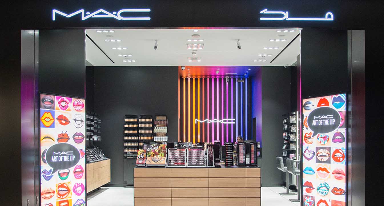 Mac Cosmetics - The shops .